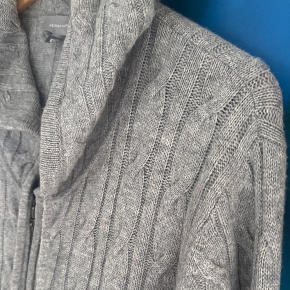 Neiman Marcus Gray Hooded Zip-Up Cable Knit Sweater Merino Wool Cashmere - Picture 3 of 13